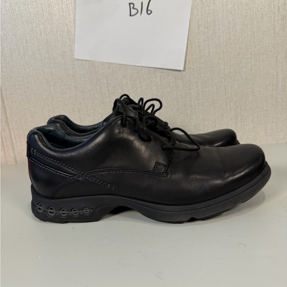 Merrell Shoes Patent Pending Men Size‎ 10.5 Leather Black Leather